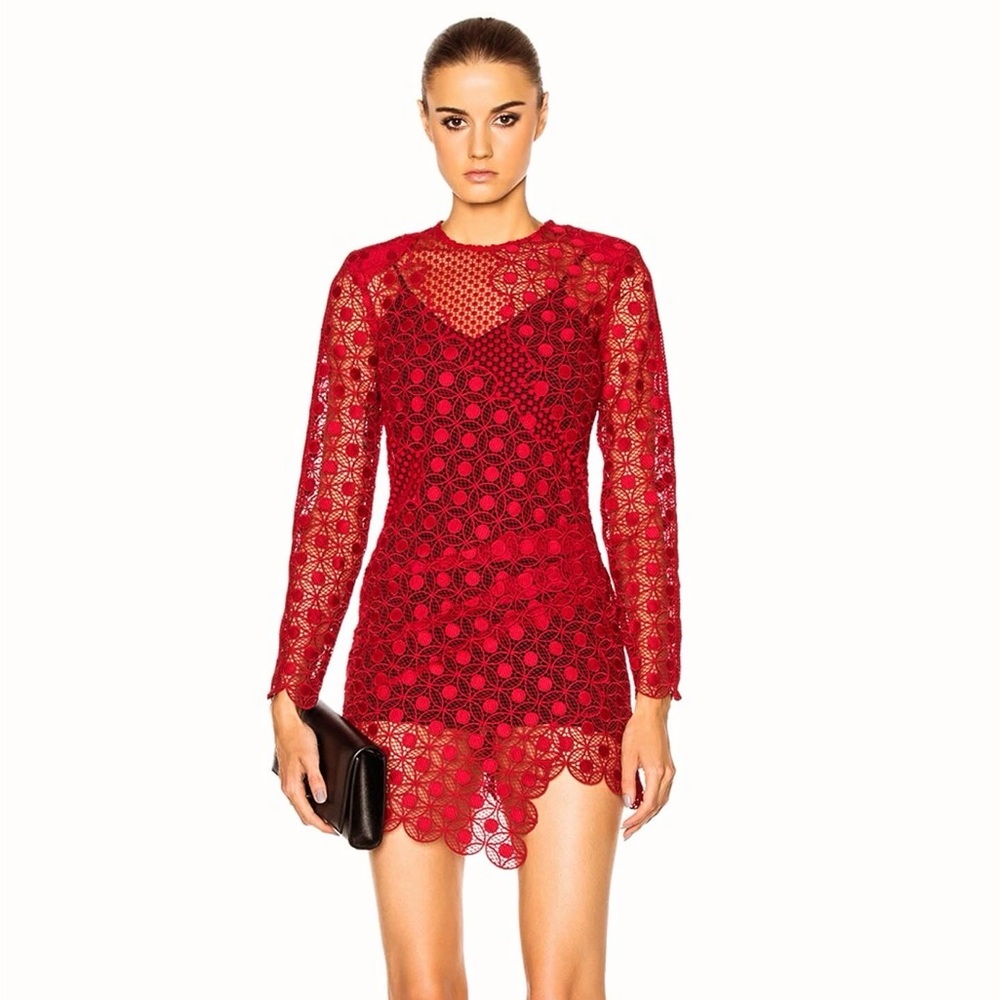 Strike Mini Dress in Red By Self-Portrait
(Come with shoulder pad)